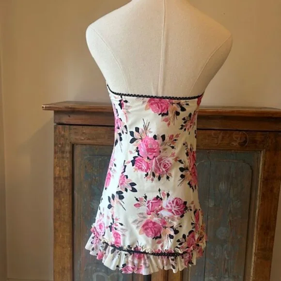 Betsey Johnson Gypsy Rose Halter Top - Picture 8 of 10